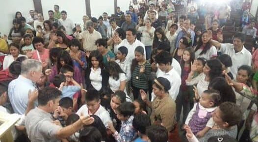 Kids praying for Missions